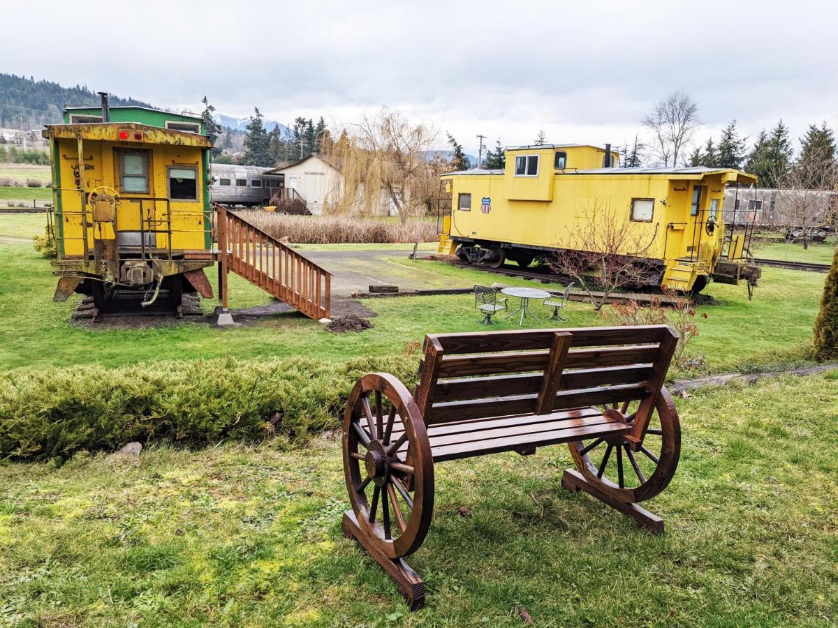 Olympic Railway Inn Секим Экстерьер фото