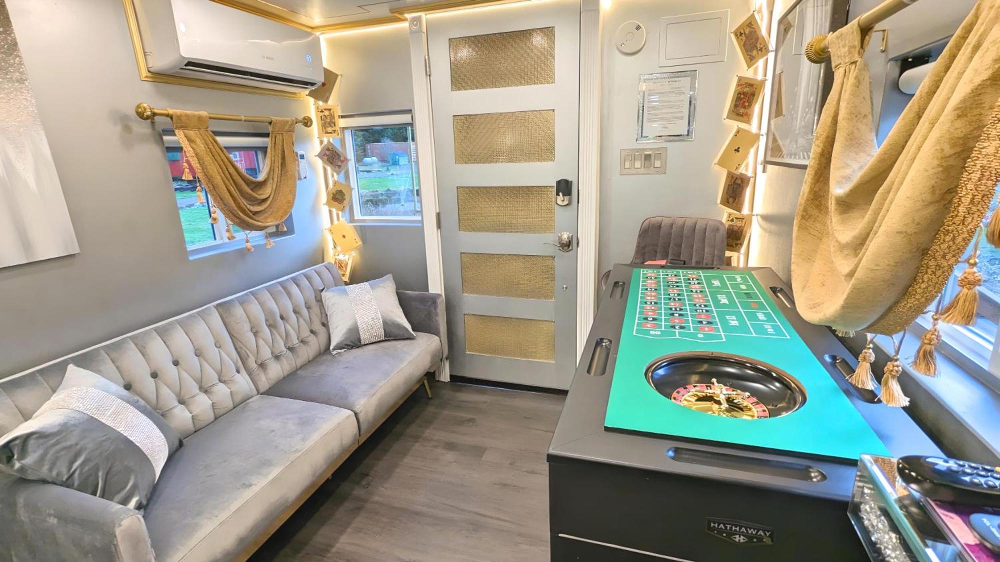 Olympic Railway Inn Секим Номер фото